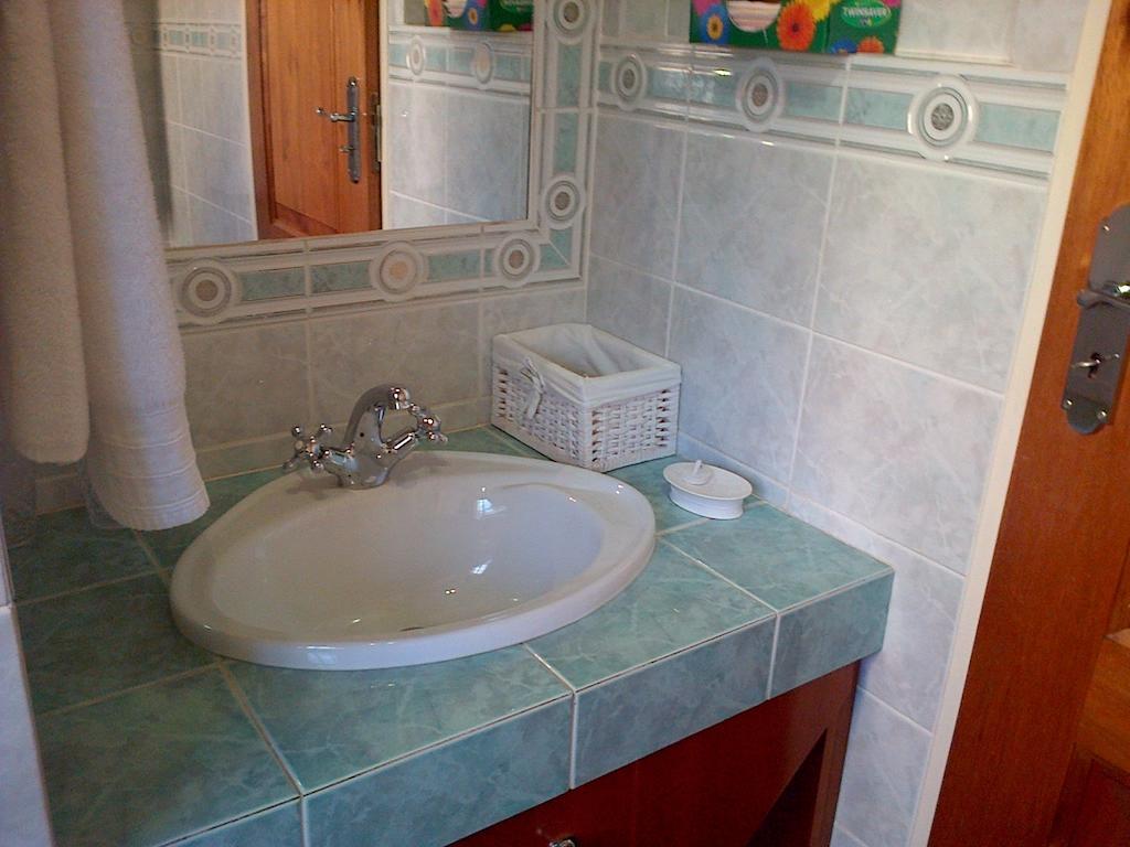 Jubilee Lodge Guest House Йоханнесбург Номер фото