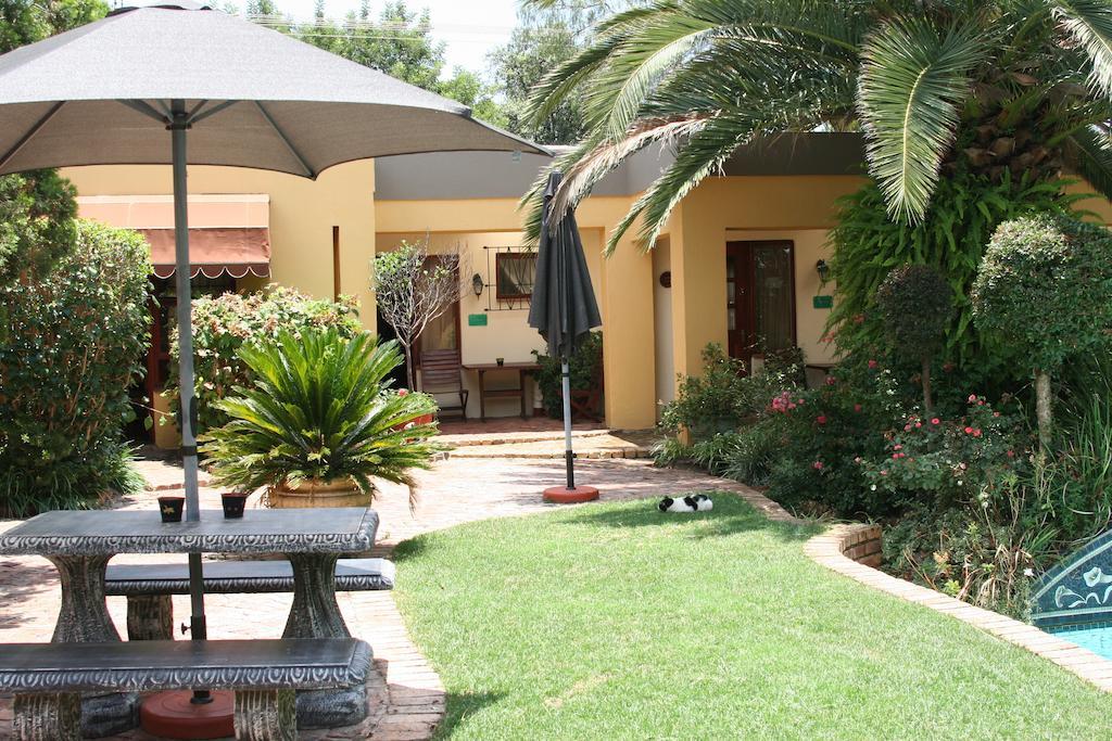 Jubilee Lodge Guest House Йоханнесбург Экстерьер фото