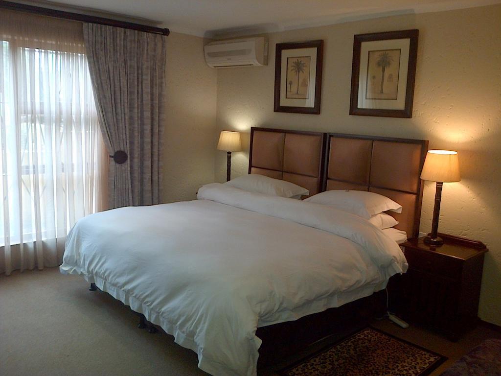 Jubilee Lodge Guest House Йоханнесбург Номер фото