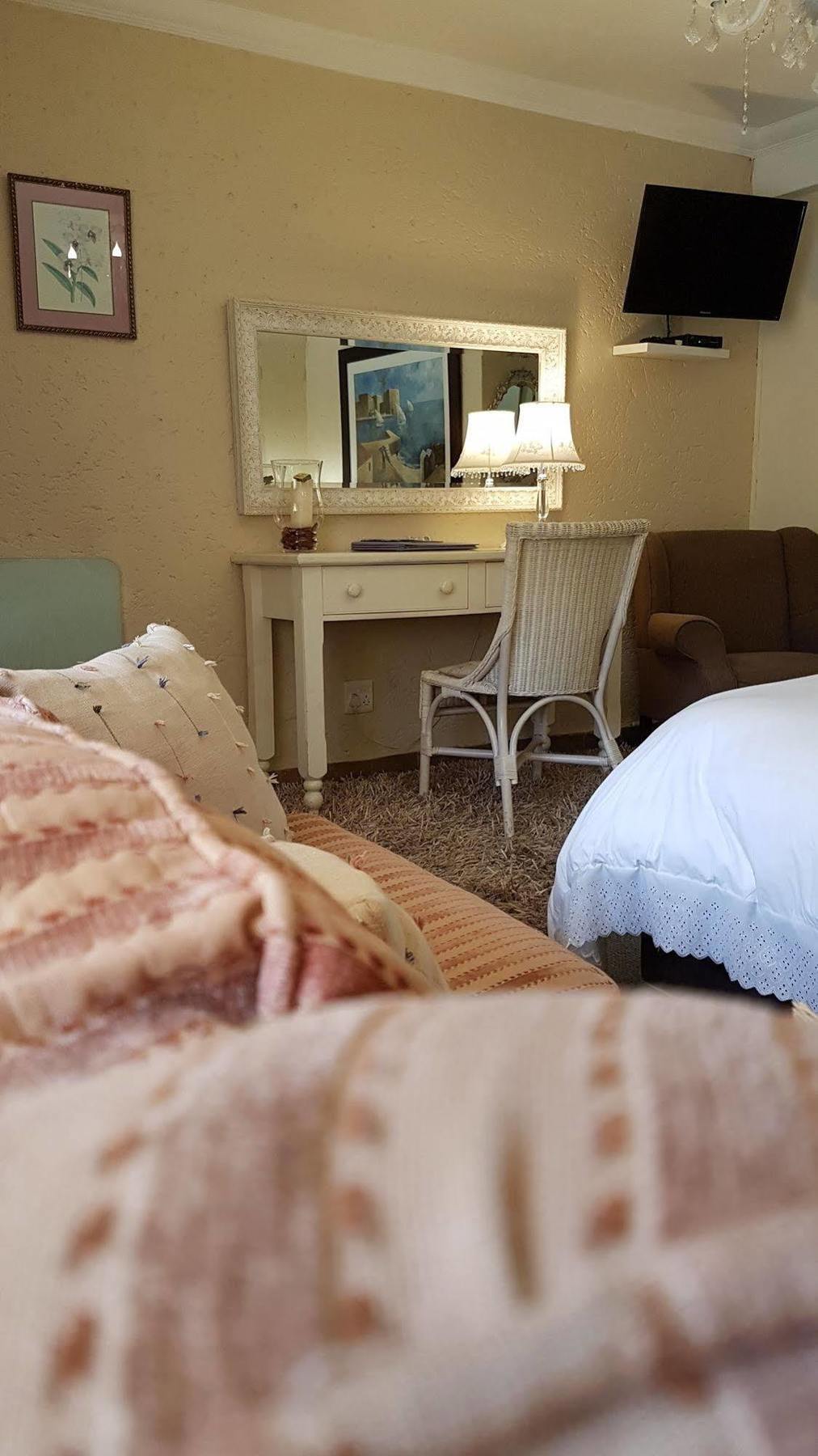 Jubilee Lodge Guest House Йоханнесбург Экстерьер фото
