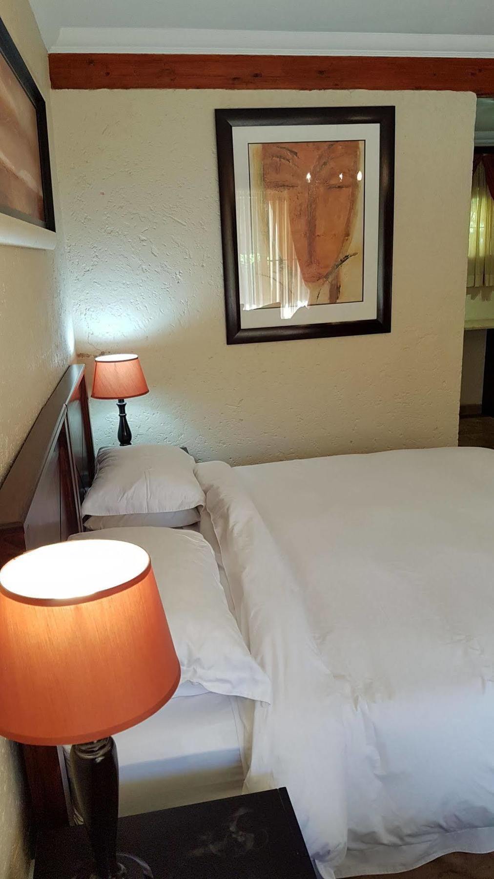 Jubilee Lodge Guest House Йоханнесбург Экстерьер фото
